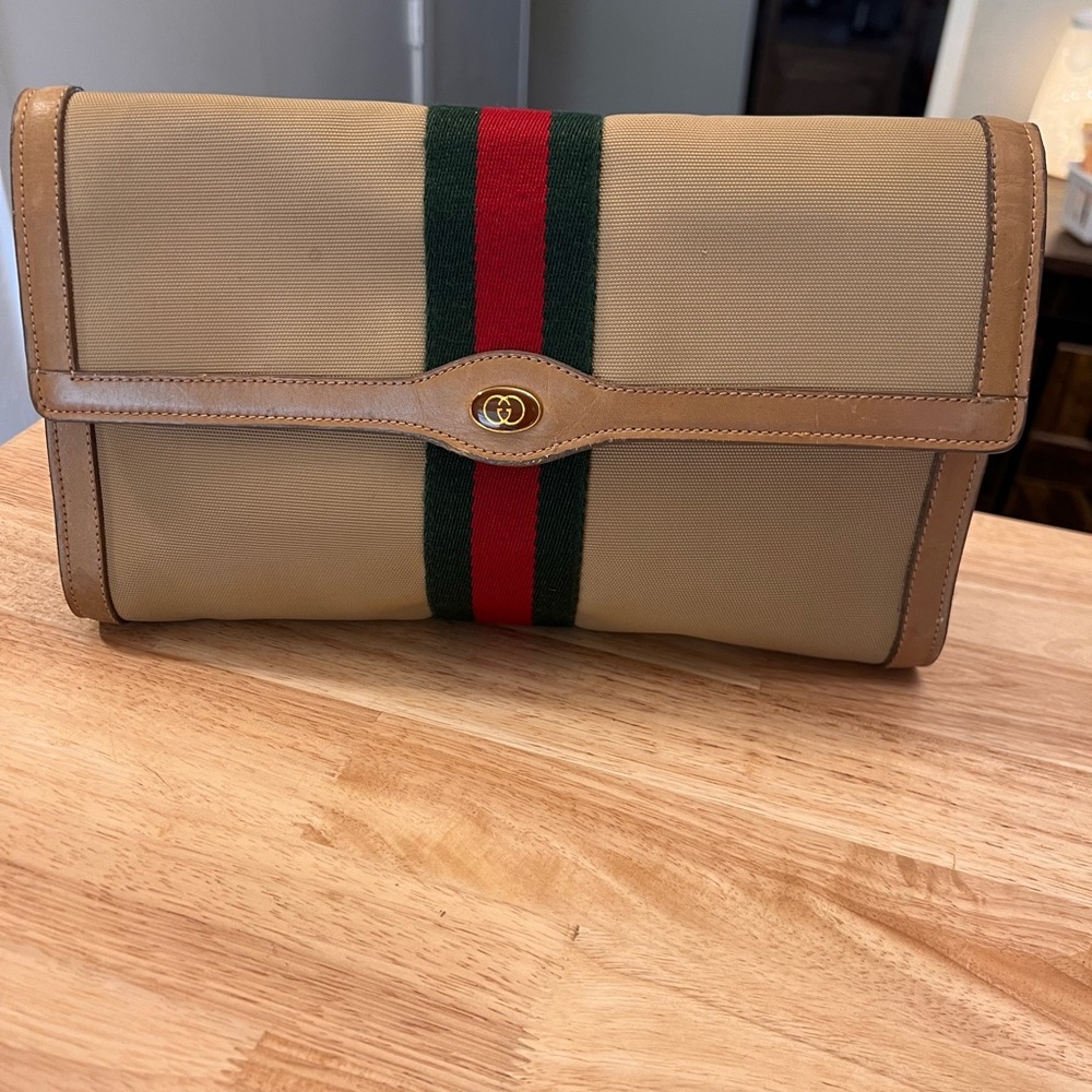 Pre Loved Authentic Gucci Canvas Clutch